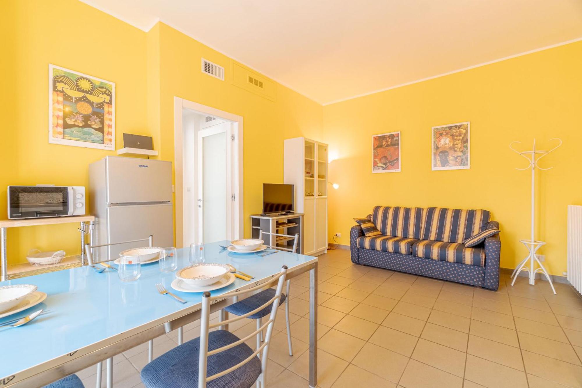 Asti Comentina Railway Functional Flat Buitenkant foto